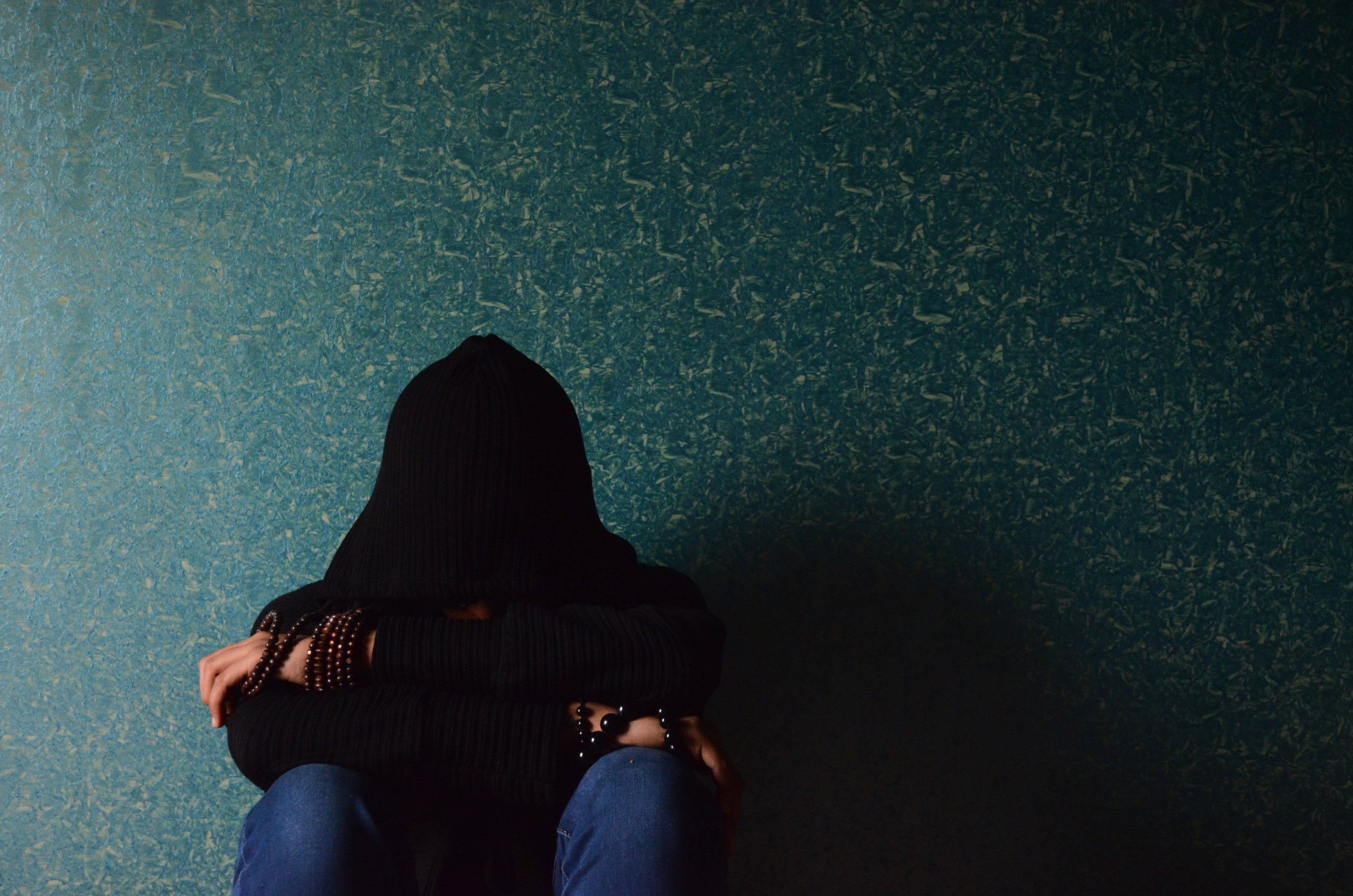 adult-alone-backlit-278303